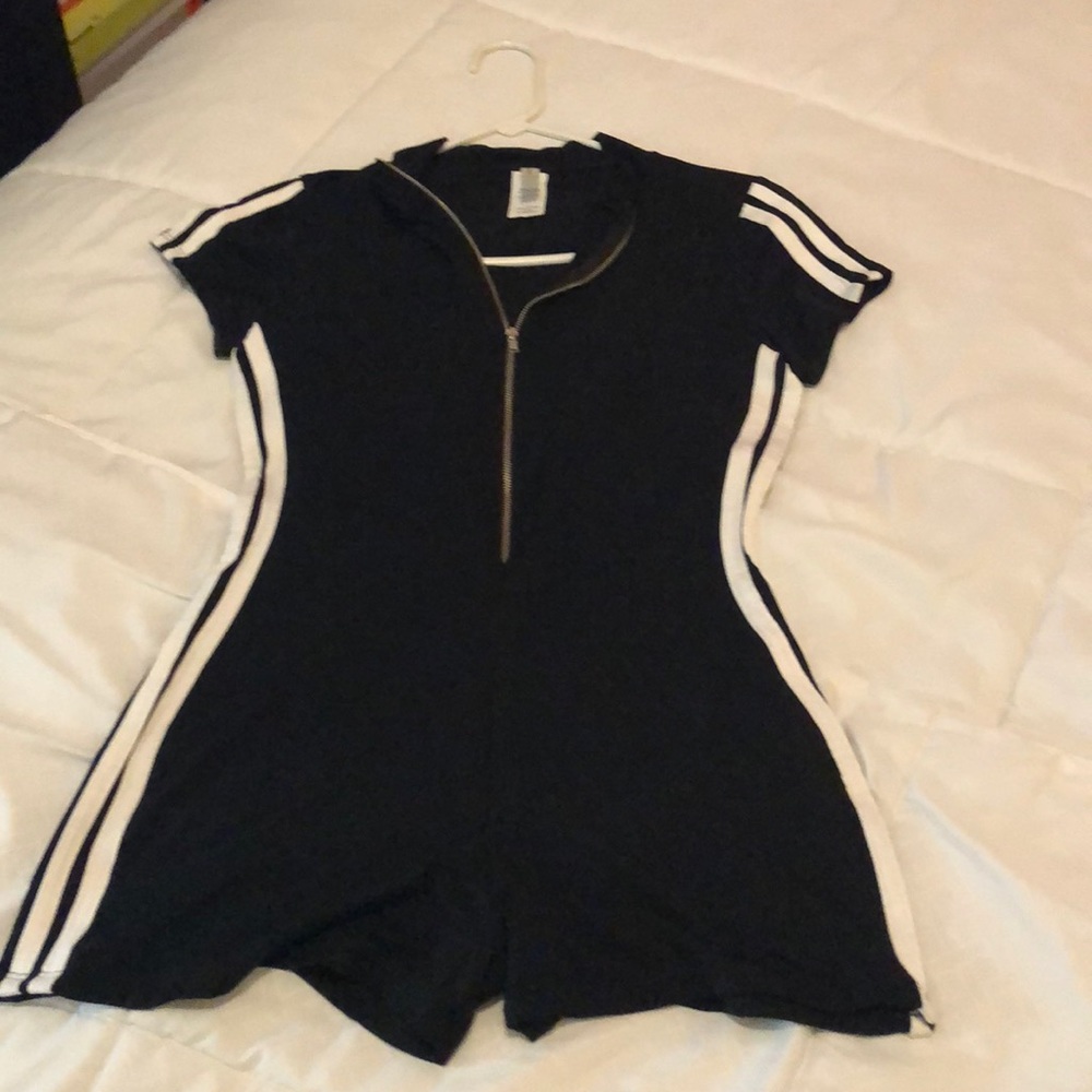 Short jumpsuit
